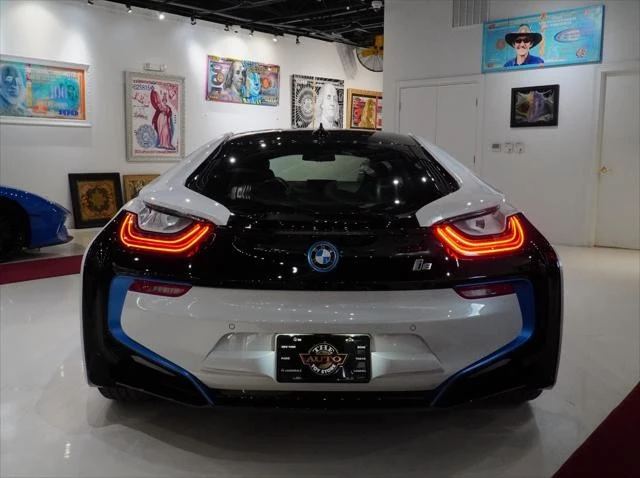 2019 BMW i8 - Image 14 of 21