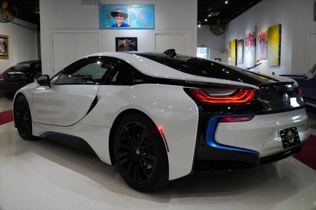2019 BMW i8 - Image 13 of 21