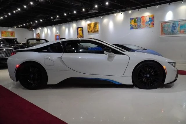 2019 BMW i8 - Image 19 of 21