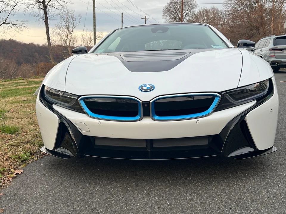 2019 BMW i8 - Image 6 of 27