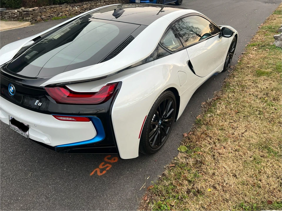 2019 BMW i8 - Image 22 of 27