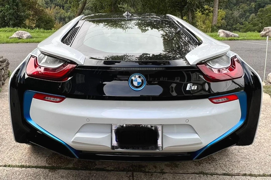 2019 BMW i8 - Image 5 of 27