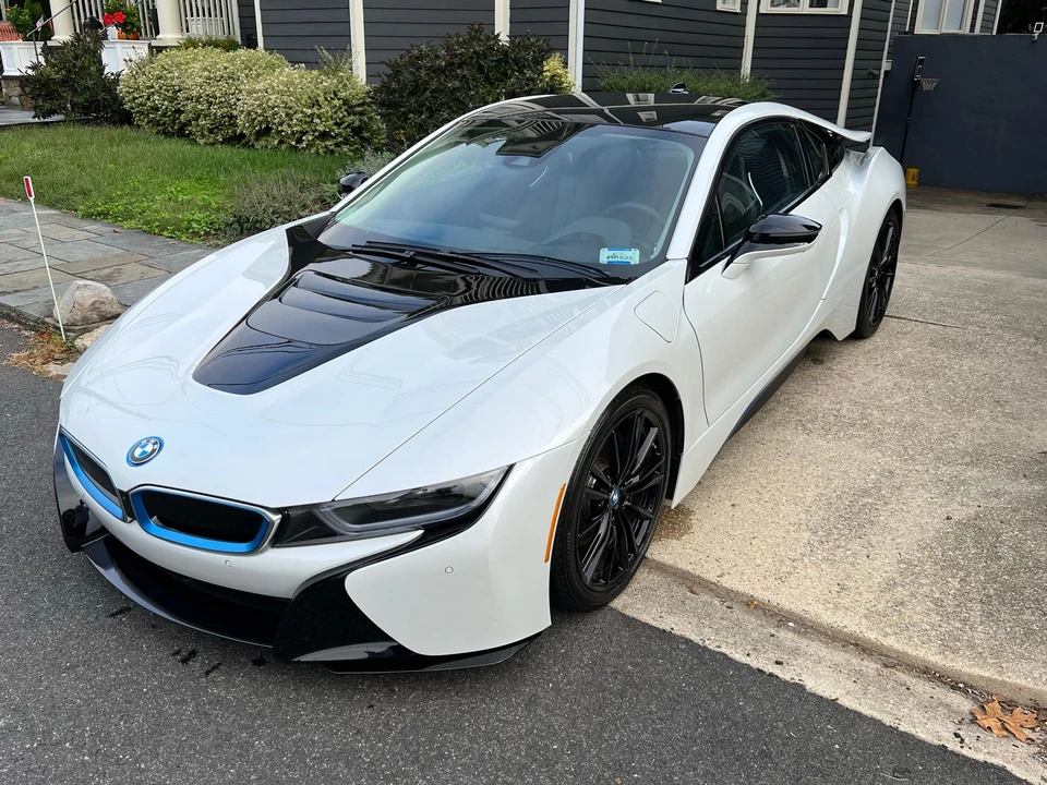 2019 BMW i8 - Image 7 of 27