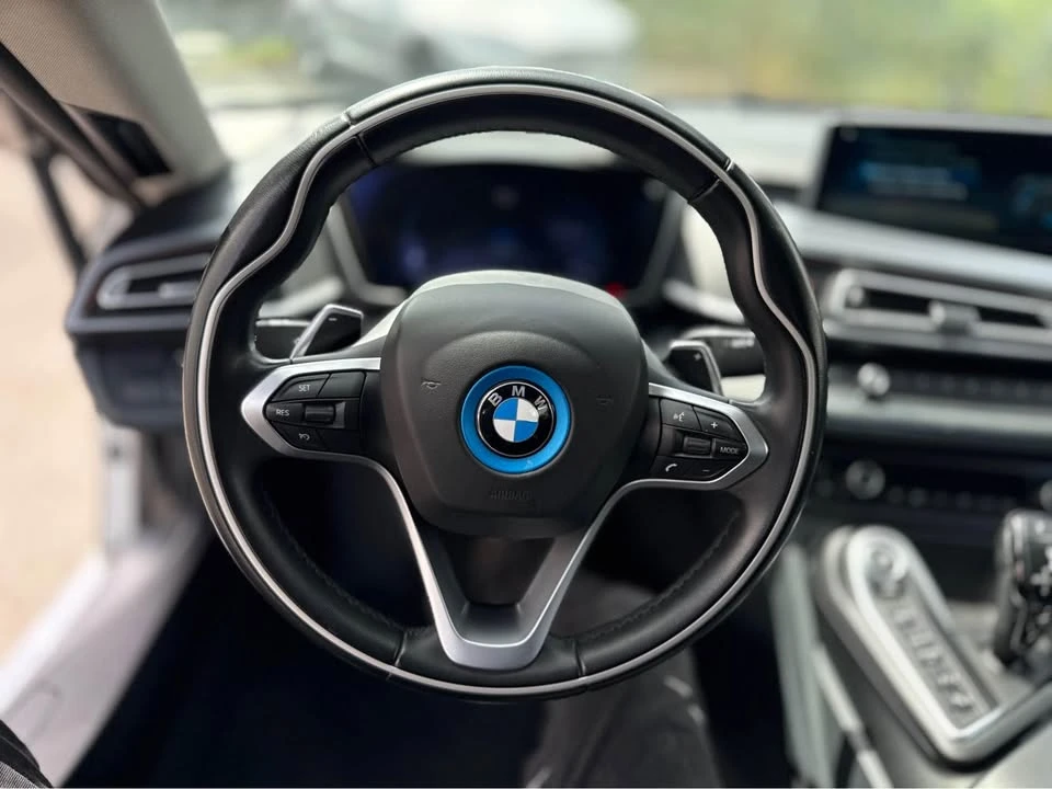 2019 BMW i8 - Image 12 of 16