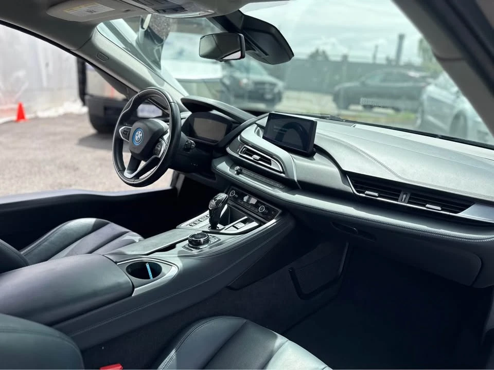 2019 BMW i8 - Image 8 of 16