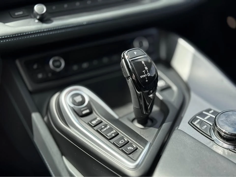 2019 BMW i8 - Image 14 of 16