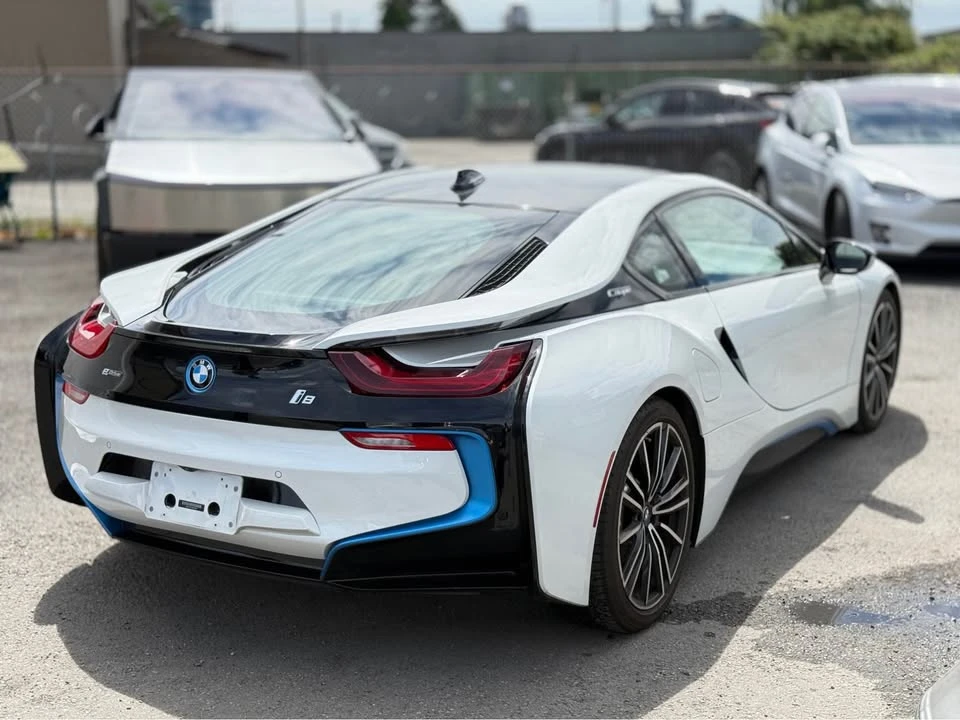 2019 BMW i8 - Image 4 of 16