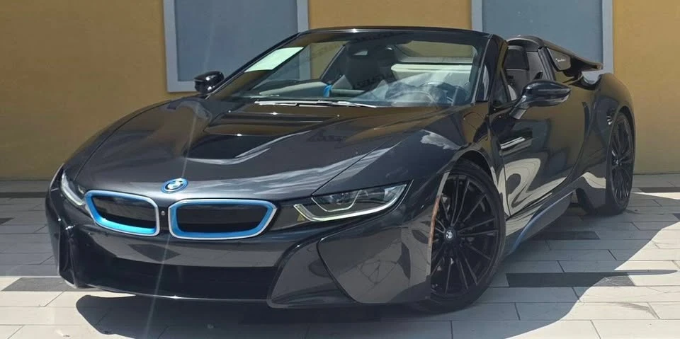 2019 BMW i8 - Image 15 of 20