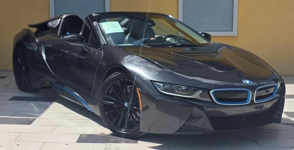 2019 BMW i8 - Image 13 of 20