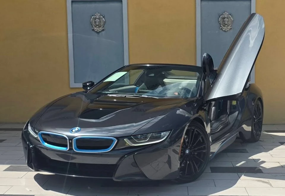 2019 BMW i8 - Image 16 of 20