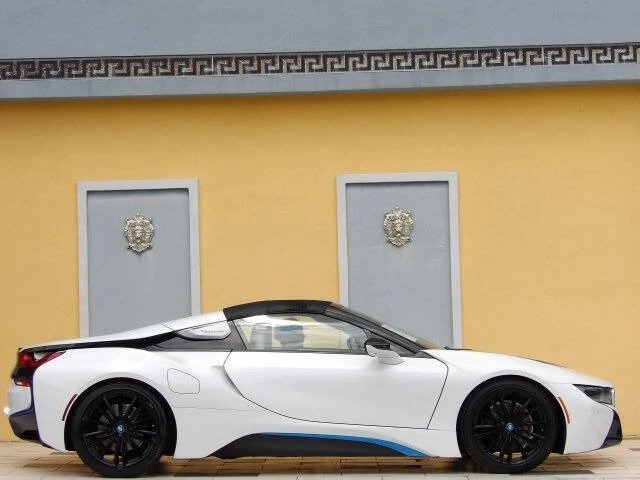 2019 BMW i8 - Image 3 of 20