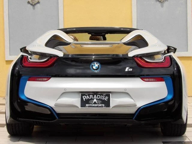 2019 BMW i8 - Image 11 of 20