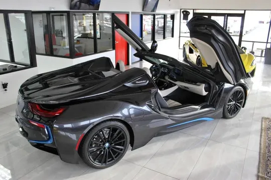2019 BMW i8 Convertible