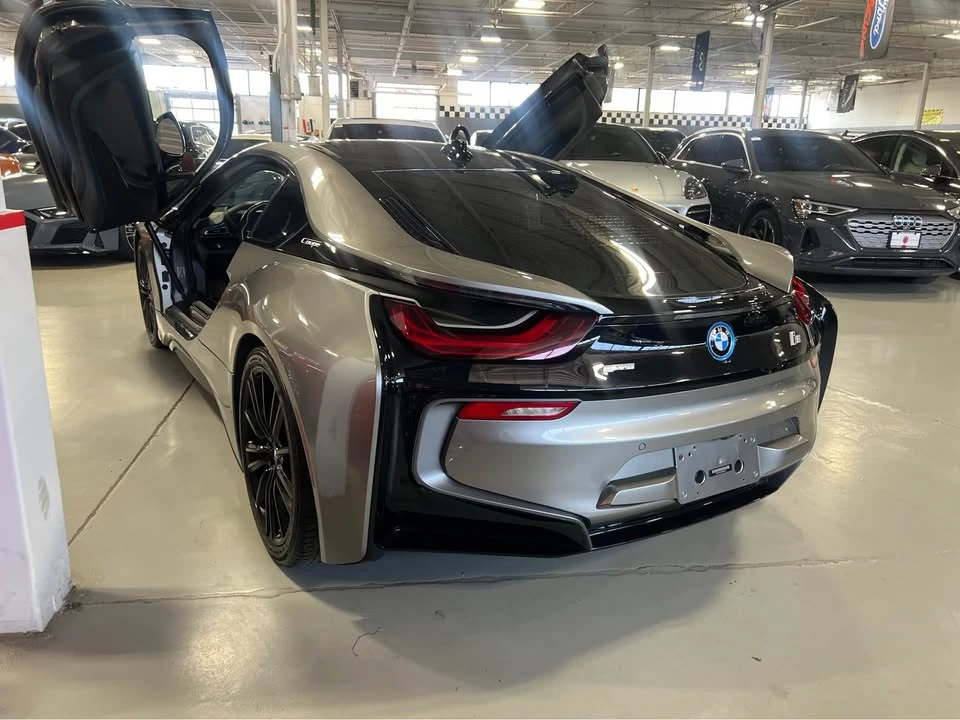 2019 BMW i8 - Image 4 of 8