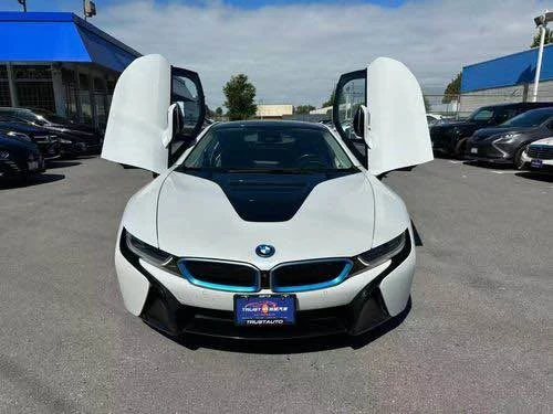 2019 BMW i8 - Image 2 of 18