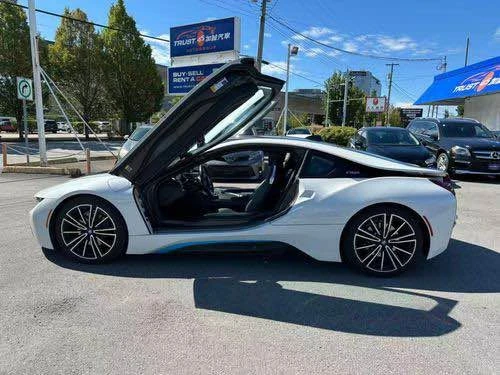 2019 BMW i8 - Image 3 of 18