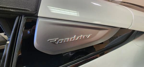 2019 BMW i8 - Image 5 of 11