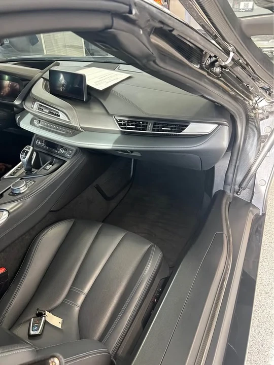 2019 BMW i8 - Image 3 of 8