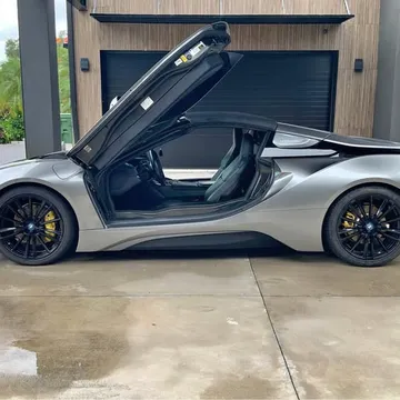 2019 BMW i8 Roadster