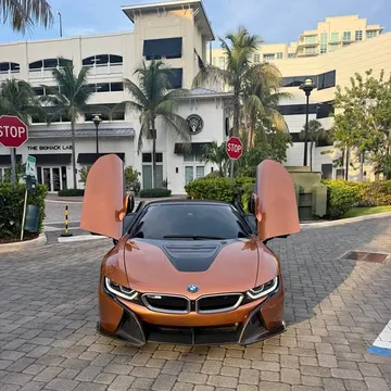 2019 BMW i8 Roadster