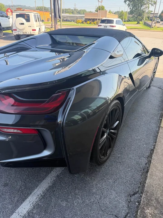 2019 BMW i8 - Image 7 of 8