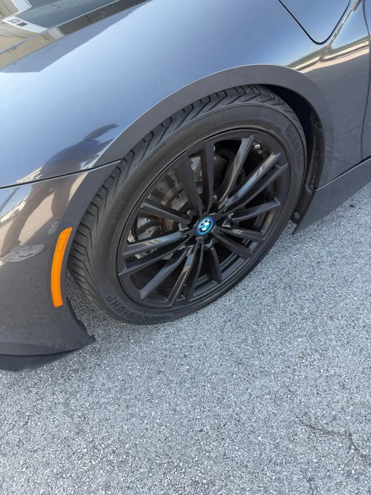 2019 BMW i8 - Image 2 of 8