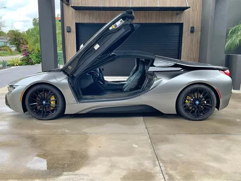 2019 BMW i8 Roadster
