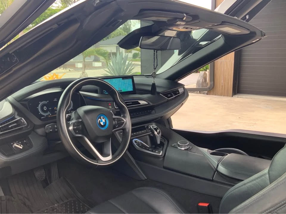 2019 BMW i8 - Image 3 of 11