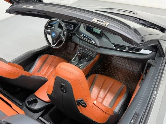 2019 BMW i8 - Image 12 of 21