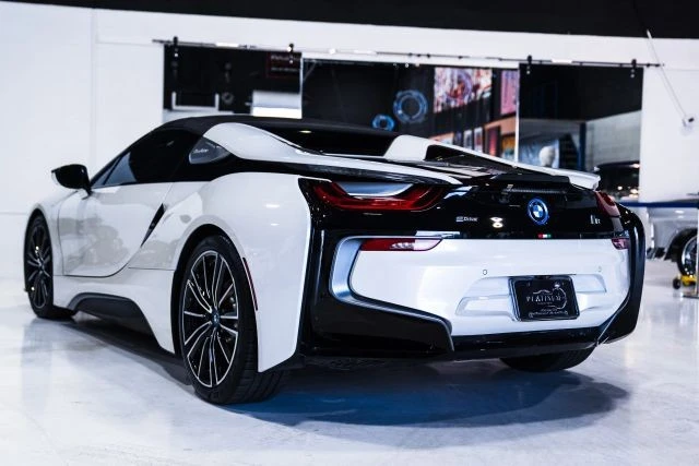 2019 BMW i8 - Image 26 of 31