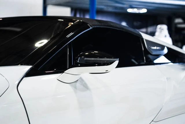 2019 BMW i8 - Image 11 of 31