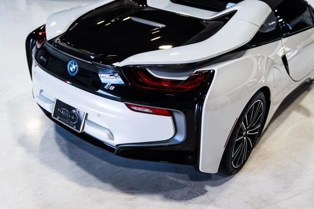 2019 BMW i8 - Image 31 of 31