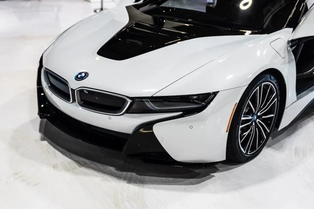 2019 BMW i8 - Image 3 of 21