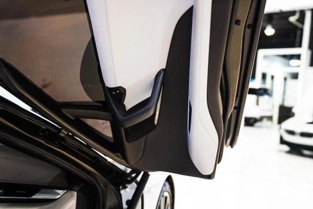 2019 BMW i8 - Image 19 of 21