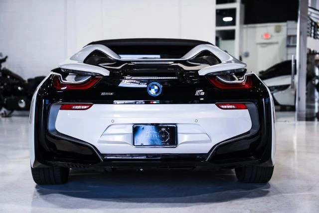 2019 BMW i8 - Image 28 of 31