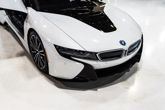 2019 BMW i8 - Image 5 of 21