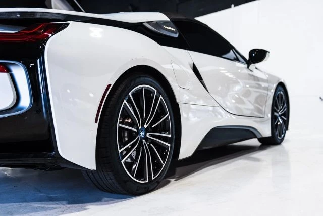 2019 BMW i8 - Image 22 of 31