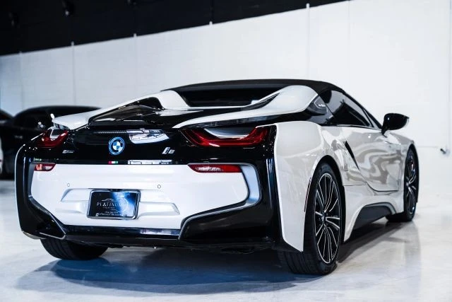 2019 BMW i8 - Image 29 of 31