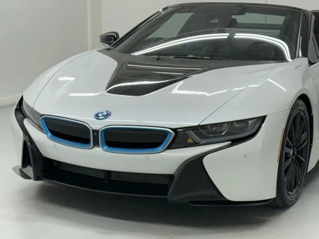 2019 BMW i8 - Image 10 of 12