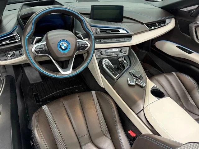 2019 BMW i8 - Image 2 of 12