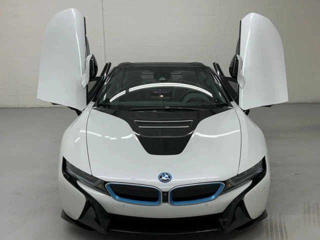 2019 BMW i8 - Image 11 of 16