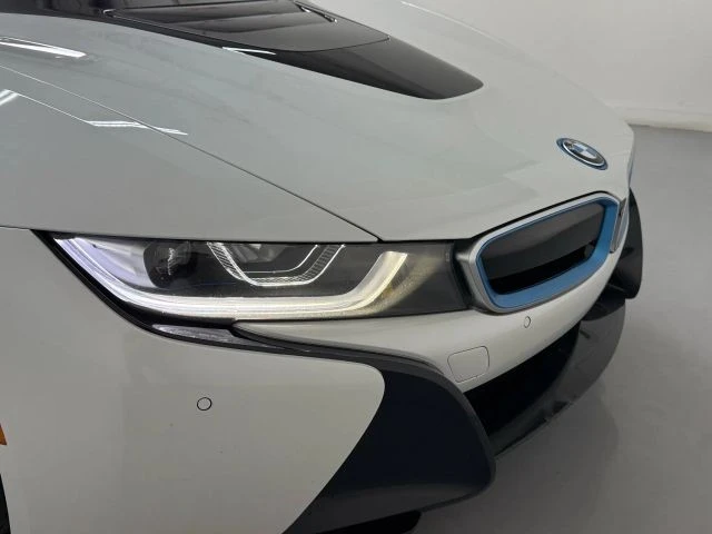 2019 BMW i8 - Image 16 of 16