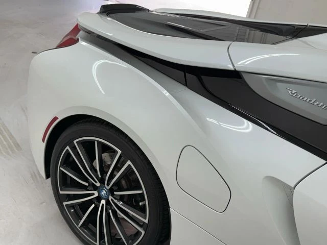 2019 BMW i8 - Image 15 of 16