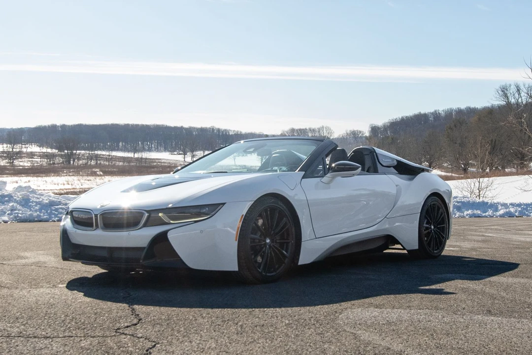 2019 BMW i8 - Image 3 of 15