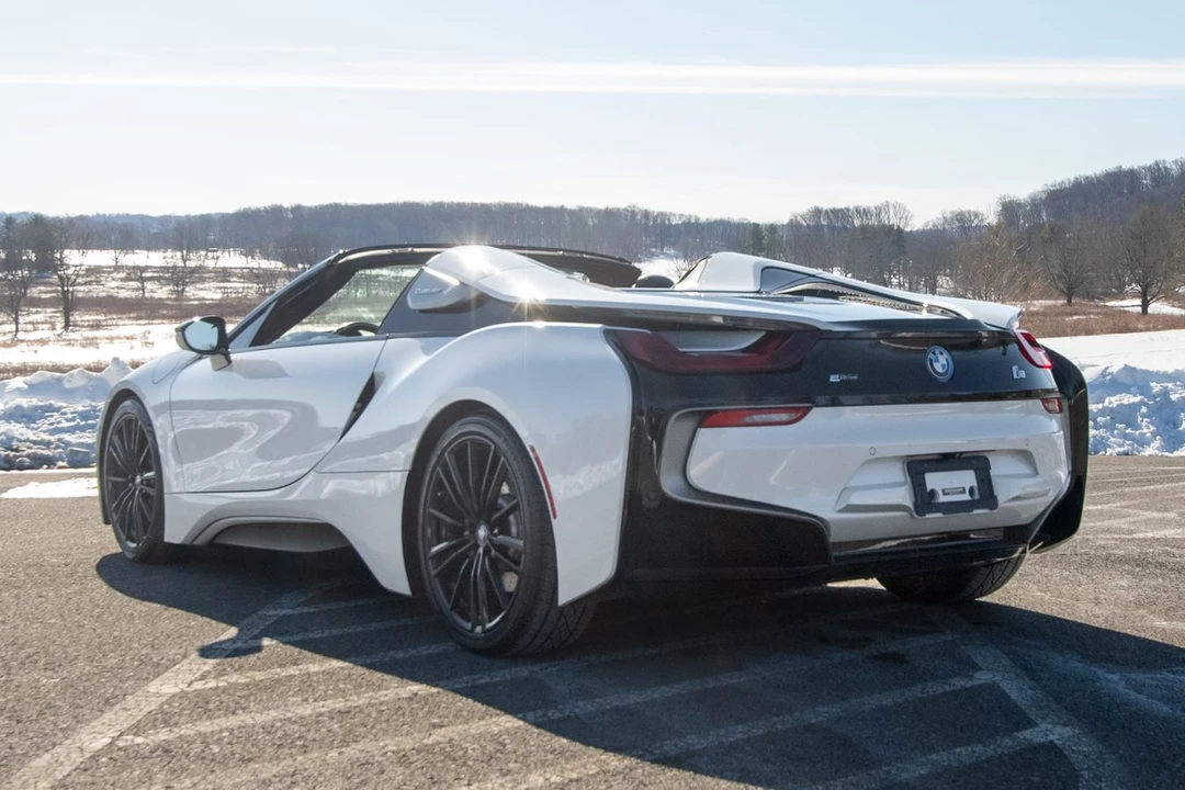2019 BMW i8 - Image 5 of 15