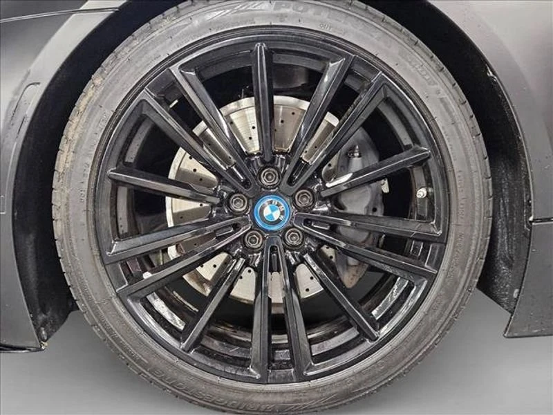 2019 BMW i8 - Image 17 of 19