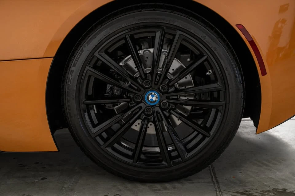 2019 BMW i8 - Image 9 of 19