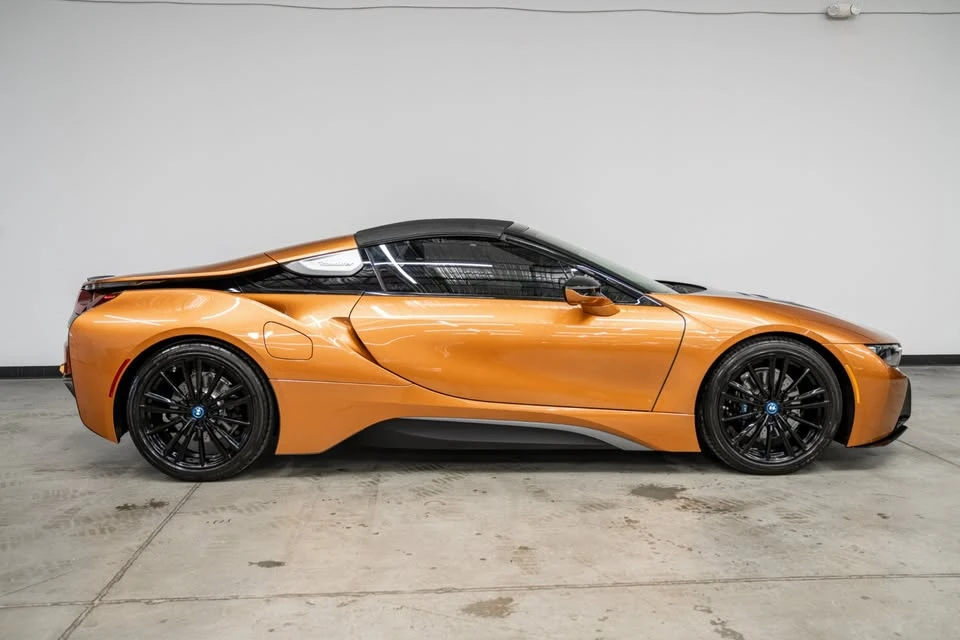 2019 BMW i8 - Image 15 of 19