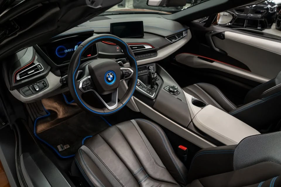2019 BMW i8 - Image 10 of 19