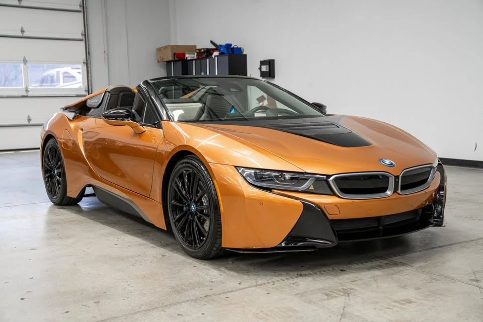 2019 BMW i8 - Image 2 of 19